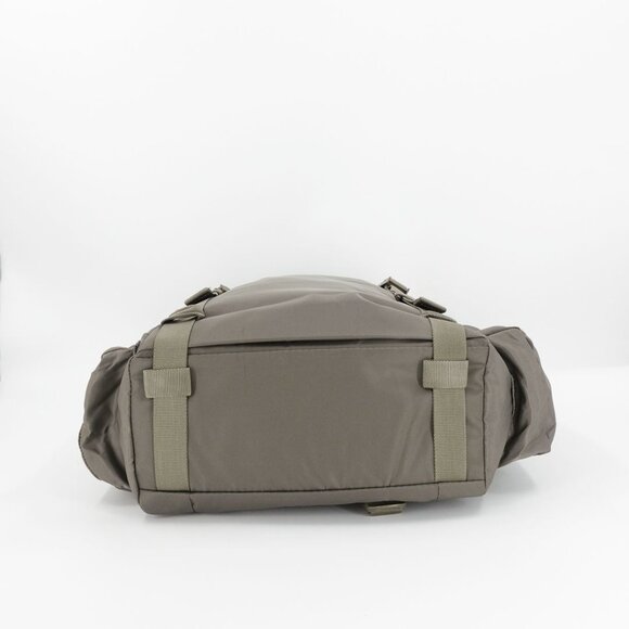 Lululemon Wunderlust Backpack 25L Green Grey - Picture 7 of 16